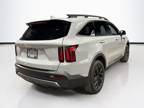 Used 2023 Kia Sorento S w/ Panoramic Sunroof Package AWD/4WD image 7