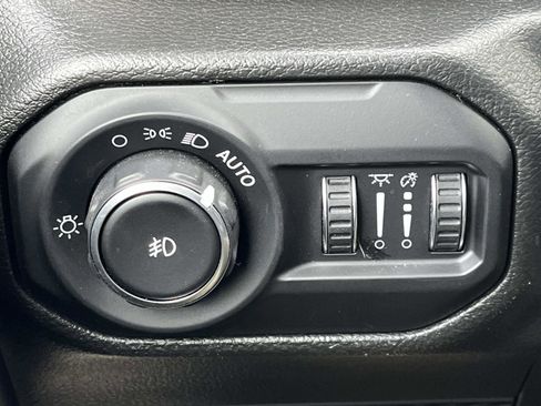 Used 2022 Jeep Wrangler Unlimited Sport image 18