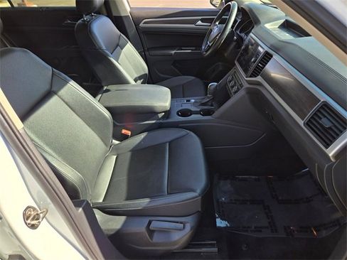 Used 2019 Volkswagen Atlas SE w/ Panoramic Sunroof Package image 21