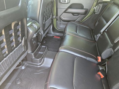 Used 2020 Jeep Wrangler Unlimited Rubicon AWD/4WD image 10