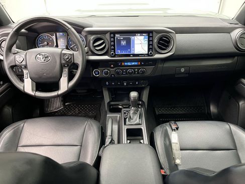 Used 2023 Toyota Tacoma TRD Sport w/ TRD Premium Sport Package AWD/4WD image 4