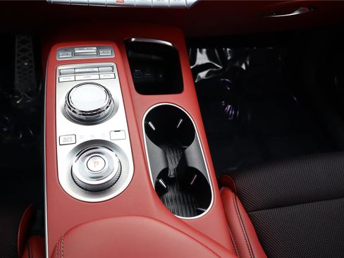 Used 2023 Genesis GV70 2.5T w/ Sport Prestige Package image 24