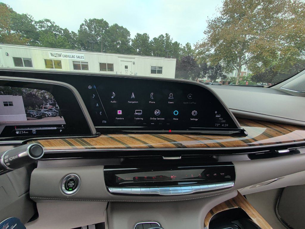 Used 2021 Cadillac Escalade Sport Platinum AWD/4WD image 16