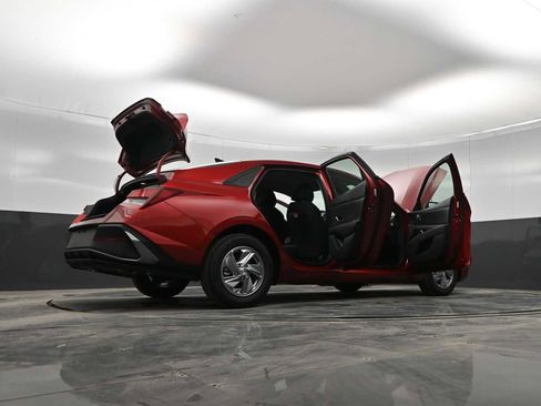 New 2026 Hyundai Elantra SE image 41