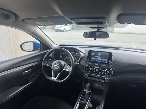 Used 2025 Nissan Sentra SV FWD image 28