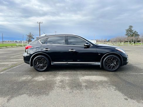 Used 2017 INFINITI QX50 AWD w/ Premium Plus Package image 4