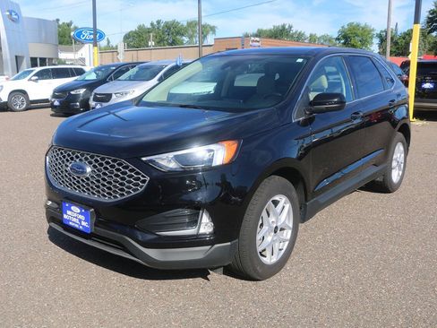 Certified 2024 Ford Edge SEL w/ Convenience Package AWD/4WD image 9