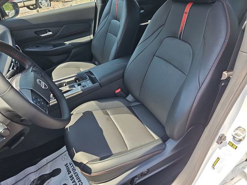 New 2026 Nissan Sentra SR w/ SR Premium Package FWD image 18
