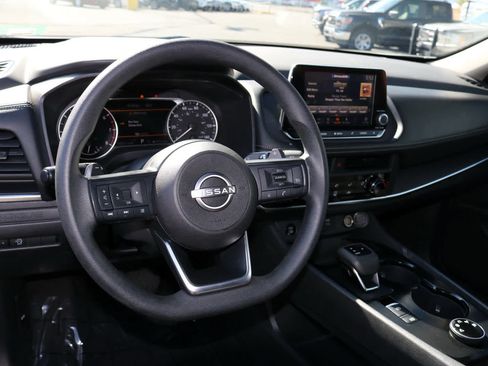 Used 2024 Nissan Rogue S AWD/4WD image 27