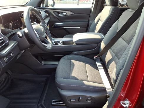 New 2026 Chevrolet Traverse LT w/ Sun and Wheel Package AWD/4WD image 6
