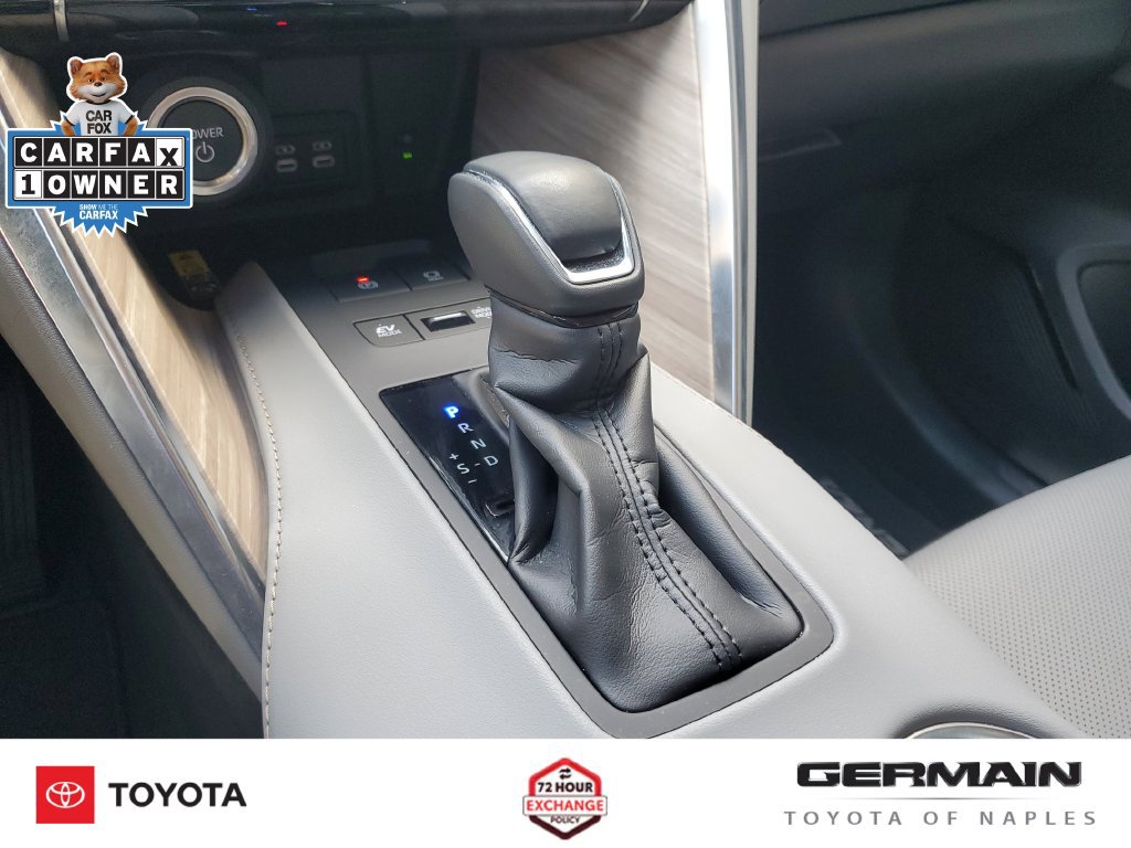 Used 2024 Toyota Venza Limited AWD/4WD image 27