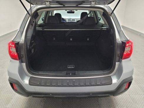 Used 2018 Subaru Outback 2.5i Limited AWD/4WD image 29