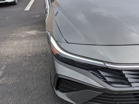 New 2026 Hyundai Elantra SEL Sport Premium FWD image 9