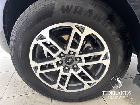 Certified 2025 Ford Expedition Active RWD image 32