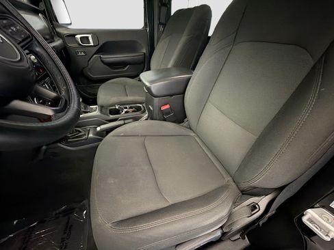 Used 2020 Jeep Wrangler Sport AWD/4WD image 11