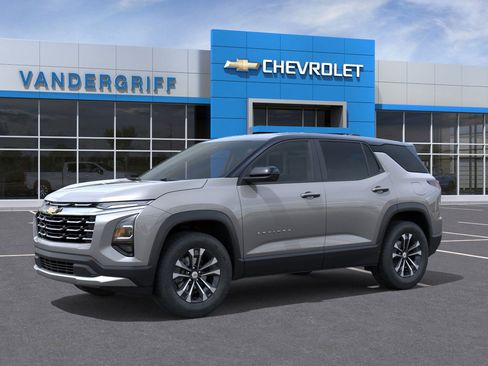 New 2026 Chevrolet Equinox LT image 2