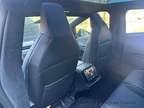 Used 2024 Tesla Cybertruck AWD Crew Cab image 19