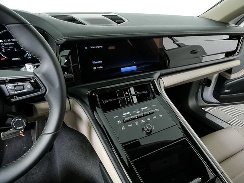 New 2026 Porsche Panamera RWD image 13