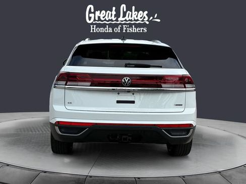 Used 2024 Volkswagen Atlas Cross Sport SE AWD/4WD image 4