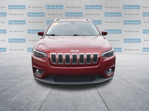 Used 2019 Jeep Cherokee Latitude w/ Cold Weather Group image 2