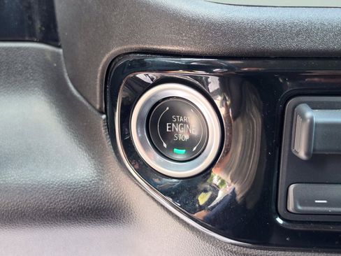 Used 2025 Chevrolet Silverado 1500 LT RWD image 33
