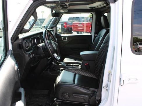 Used 2021 Jeep Wrangler Unlimited Sahara AWD/4WD image 14