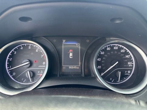 Used 2018 Toyota Camry SE FWD image 21