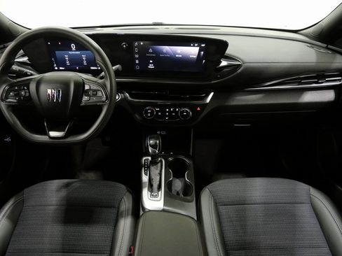 Used 2025 Buick Envista Preferred w/ Convenience II Package image 10