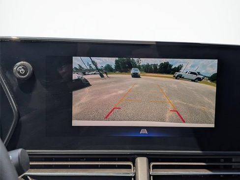 Used 2025 Chevrolet Trax LT FWD image 26