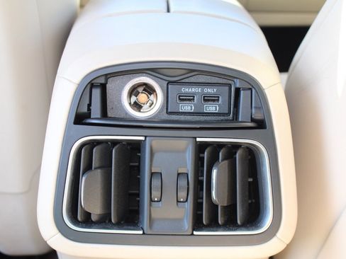 Used 2017 Maserati Levante S image 41