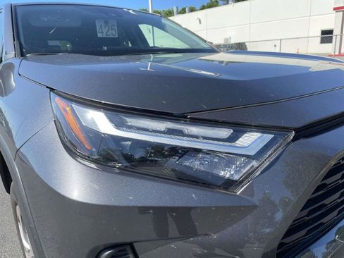 Used 2024 Toyota RAV4 LE FWD image 5