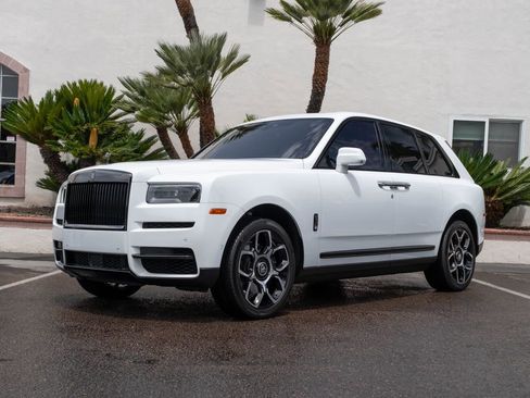 Used 2022 Rolls-Royce Cullinan Black Badge w/ Dark Exterior Package AWD/4WD image 42