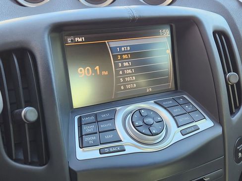 Used 2009 Nissan 370Z Touring w/ Sport Pkg image 11