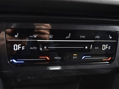 Certified 2023 Volkswagen Tiguan SE R-Line image 14