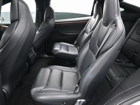 Used 2019 Tesla Model X 100D image 29