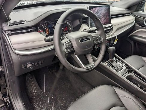 New 2025 Jeep Compass Limited w/ Sun & Sound Group image 8