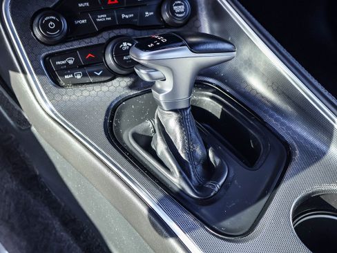 Used 2018 Dodge Challenger GT w/ Driver Convenience Group image 9