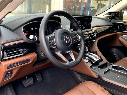 Used 2025 Acura MDX FWD w/ Technology Package image 16
