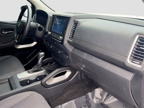 Used 2022 Nissan Frontier SV image 26