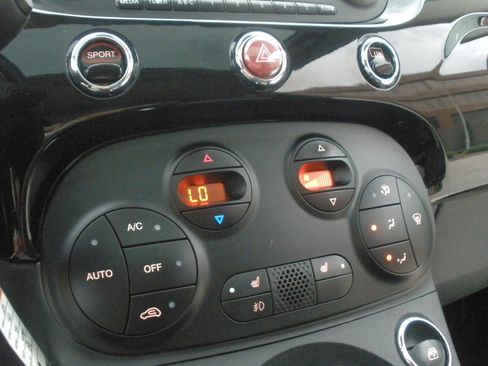 Used 2015 FIAT 500 Lounge w/ Luxury Leather Package FWD image 36