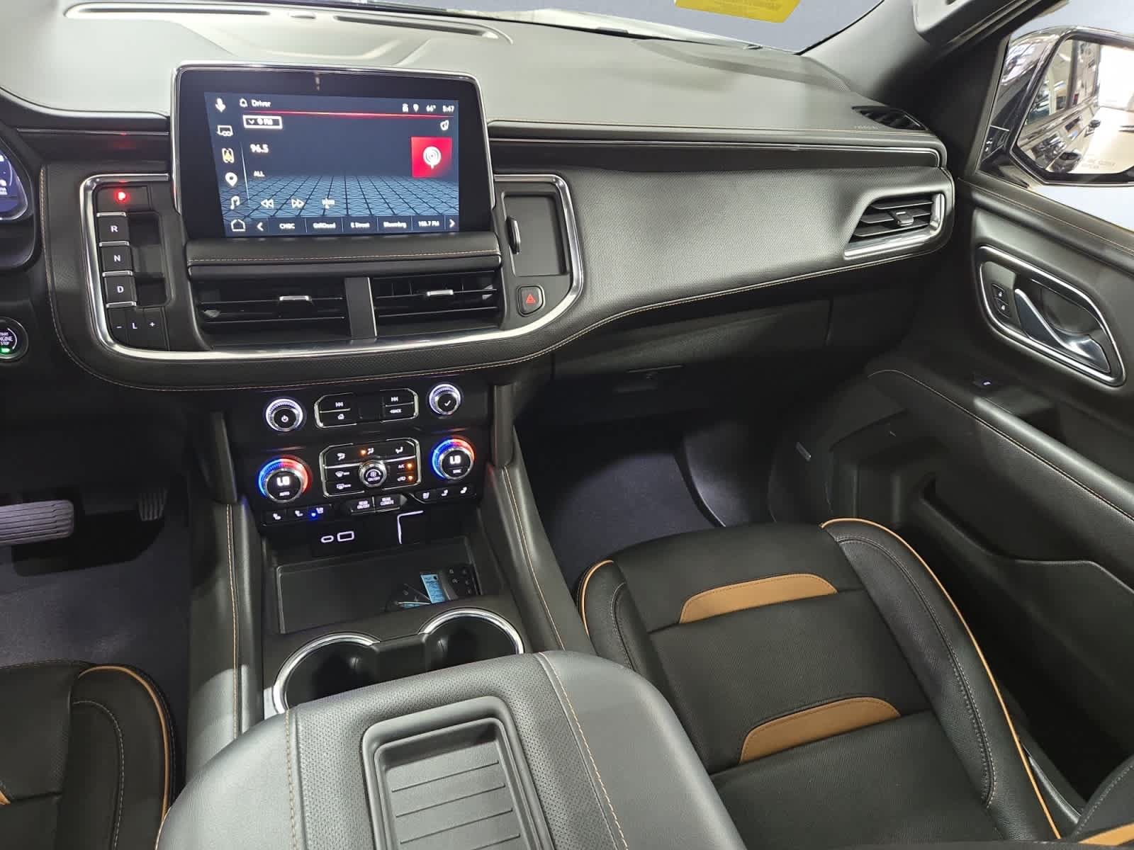 Used 2023 GMC Yukon AT4 w/ AT4 Premium Package AWD/4WD image 32