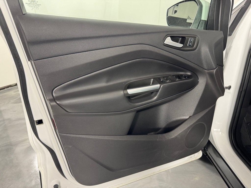 Used 2017 Ford Escape SE AWD/4WD image 11