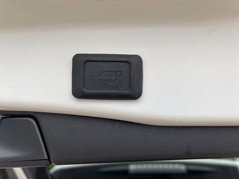 Used 2024 Toyota RAV4 XLE image 54