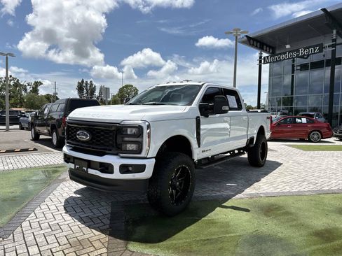 Used 2024 Ford F250 Lariat w/ Lariat Ultimate Package AWD/4WD image 2
