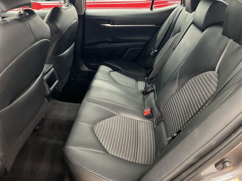 Used 2019 Toyota Camry SE image 22