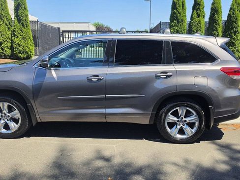 Used 2018 Toyota Highlander Limited AWD/4WD image 8