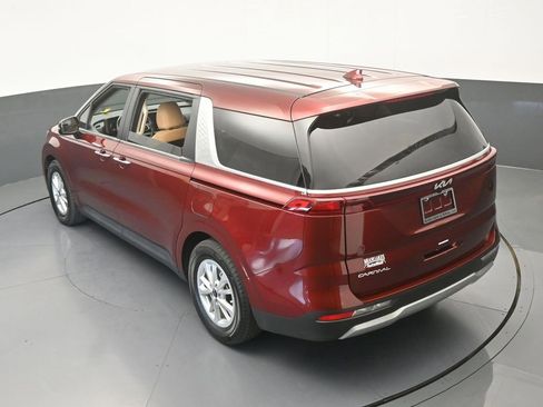 Used 2024 Kia Carnival LX FWD image 45