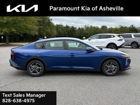 New 2025 Kia K4 LXS image 6