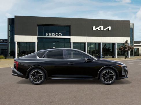 New 2025 Kia K4 GT-Line image 7