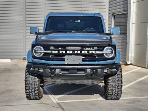 Used 2024 Ford Bronco Outer Banks AWD/4WD image 3
